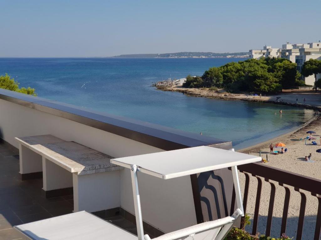 Suite Con Terrazzo Sul Mare E Discesa In Spiaggia A Галлиполи Экстерьер фото
